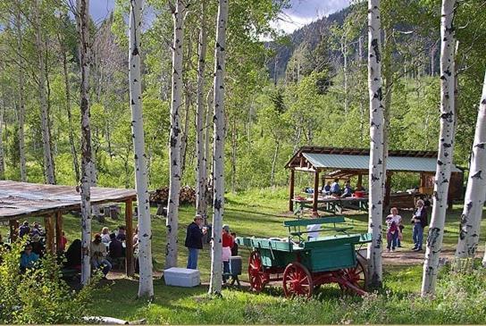 Parade Rest Ranch Запад Йеллоустон Экстерьер фото